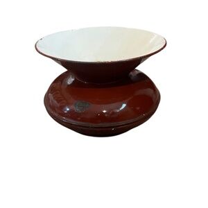 VINTAGE CUSPIDOR SPITTOON CAST IRON PORCELAIN ENAMEL MARKED‎